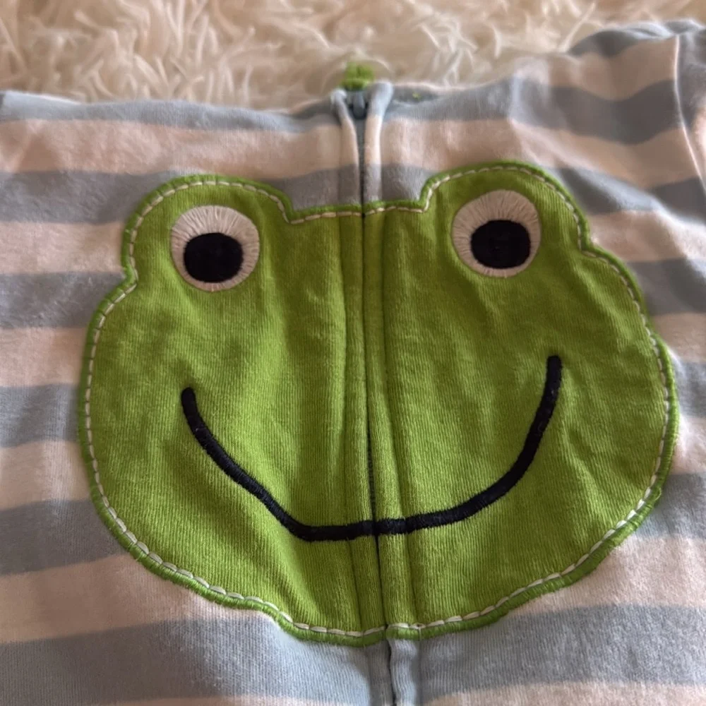 The cutest baby boy's zip up jacket!